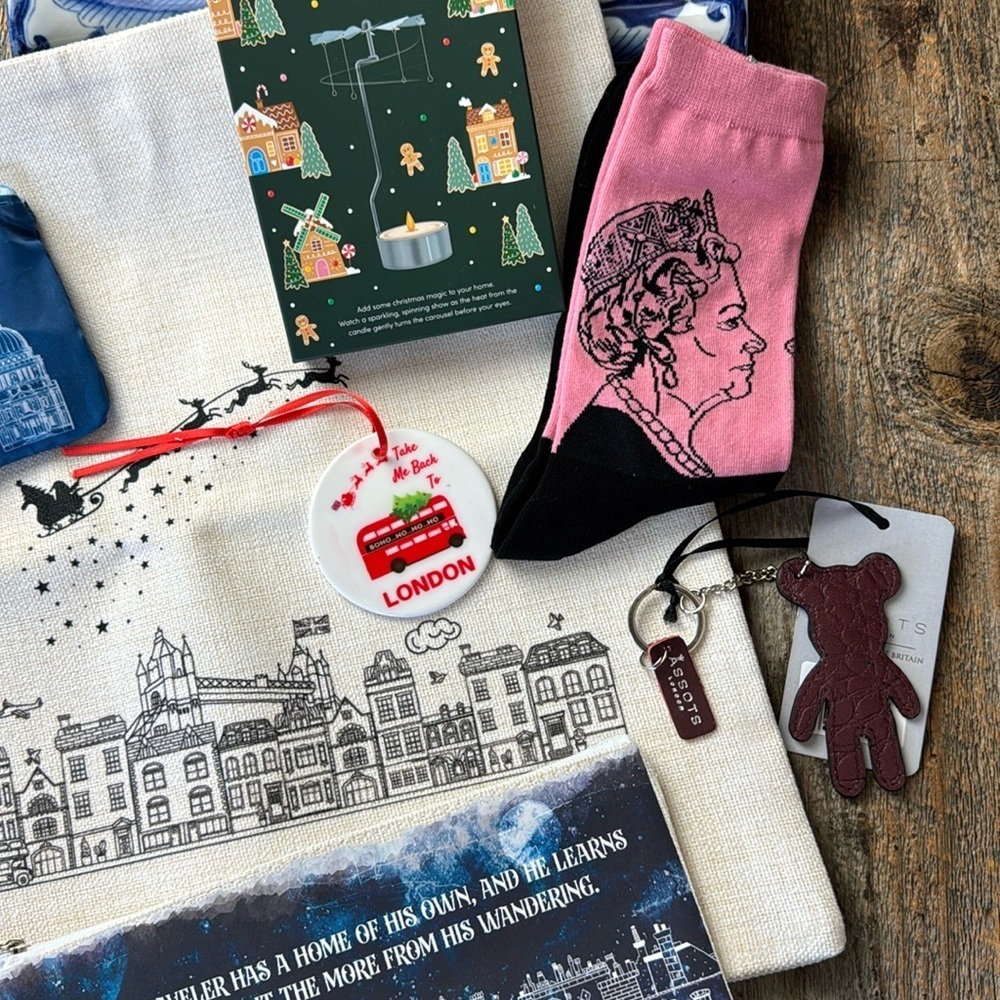 Holiday Royal London Bits & Bobs